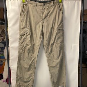 Men's Silver Ridge™ Cargo Pants- New with out tags